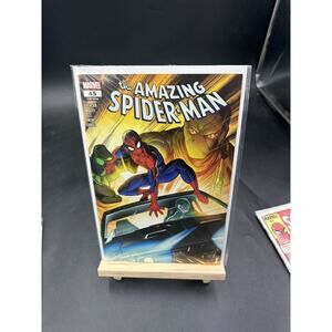 THE AMAZING SPIDER-MAN 45 LGY 846 Walmart variant cover Marvel comic book